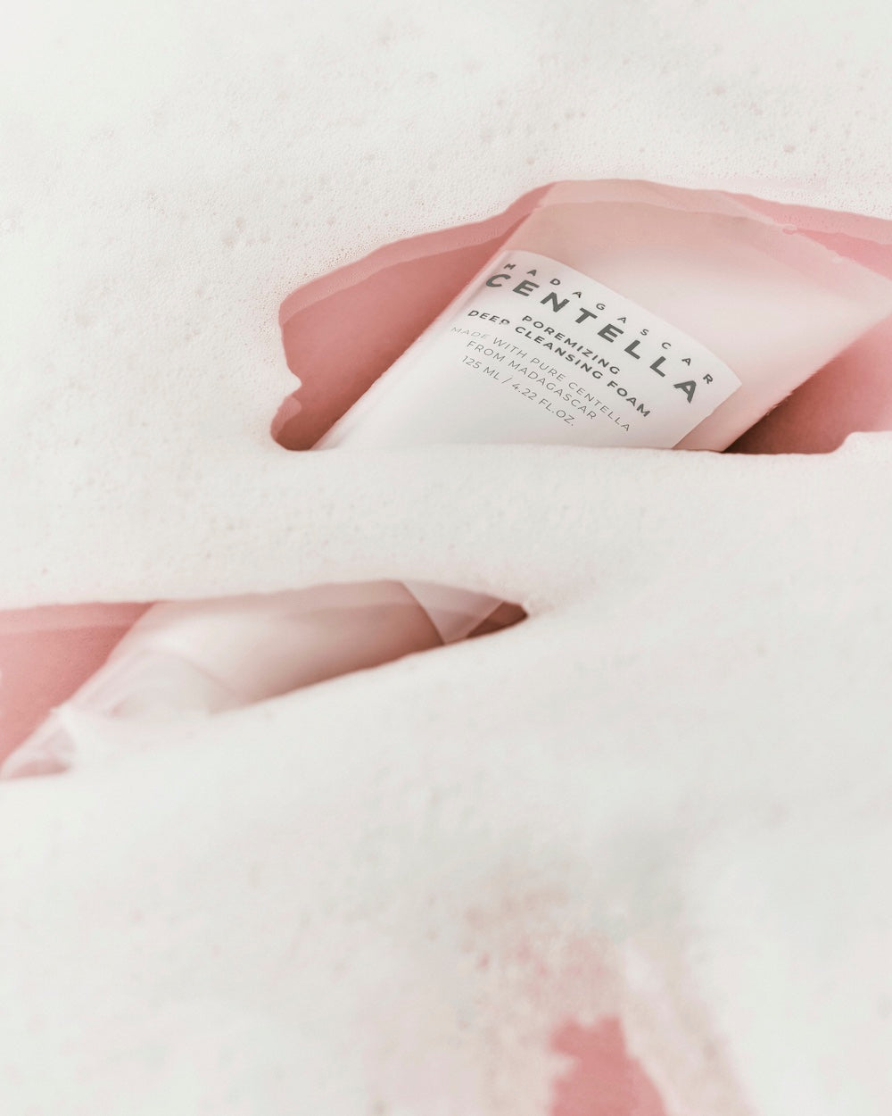 SKIN1004 Espuma de Limpeza Profunda Madagascar Centella Poremizing 125 ml