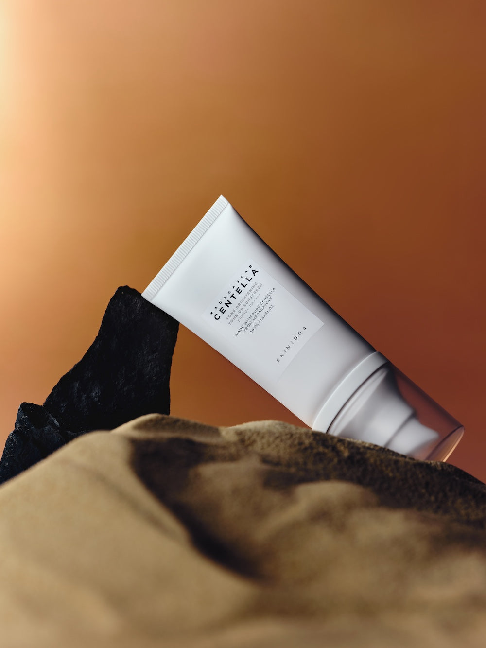 SKIN1004 Protetor Solar Madagascar Centella Tone Brightening Tone-Up 50 ml