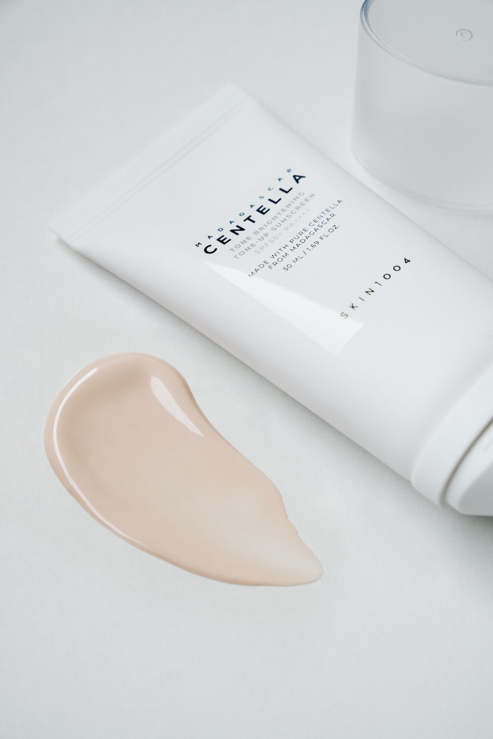 SKIN1004 Protetor Solar Madagascar Centella Tone Brightening Tone-Up 50 ml