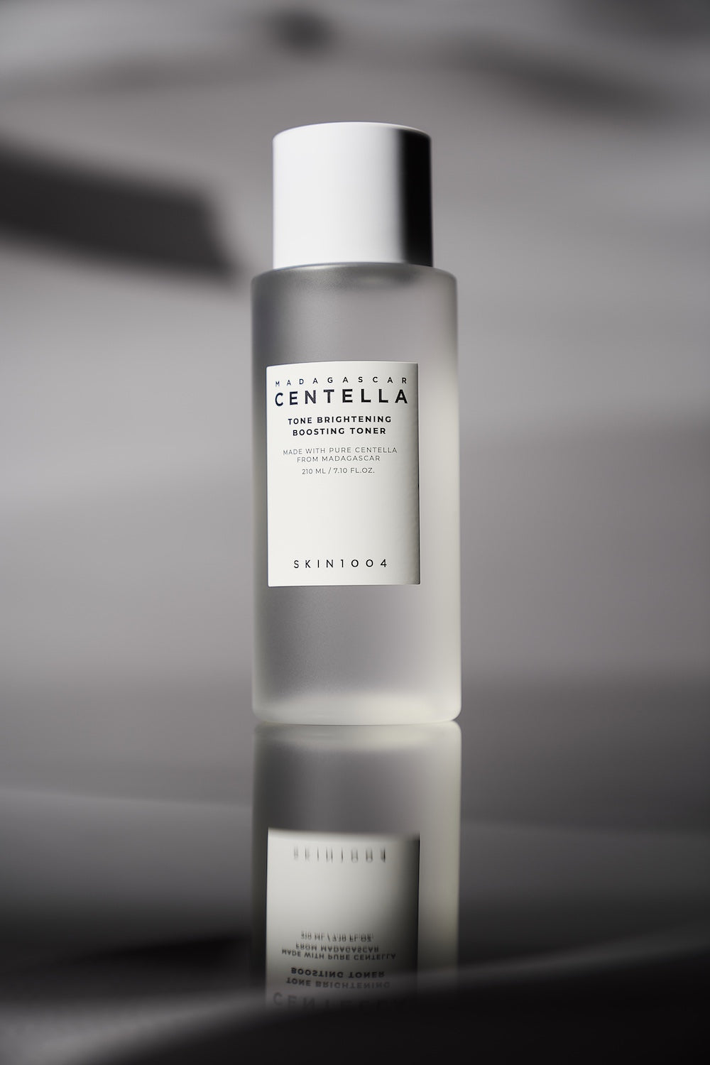 SKIN1004 Tônico Madagascar Centella Tone Brightening Boosting 210 ml