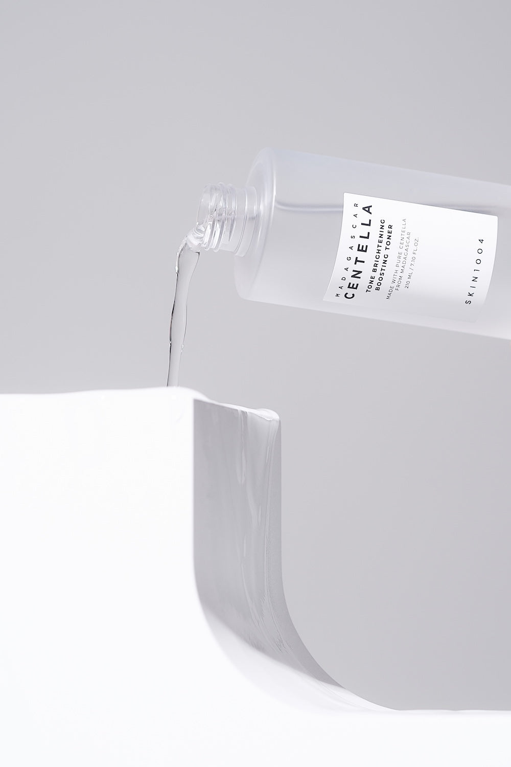 SKIN1004 Tônico Madagascar Centella Tone Brightening Boosting 210 ml